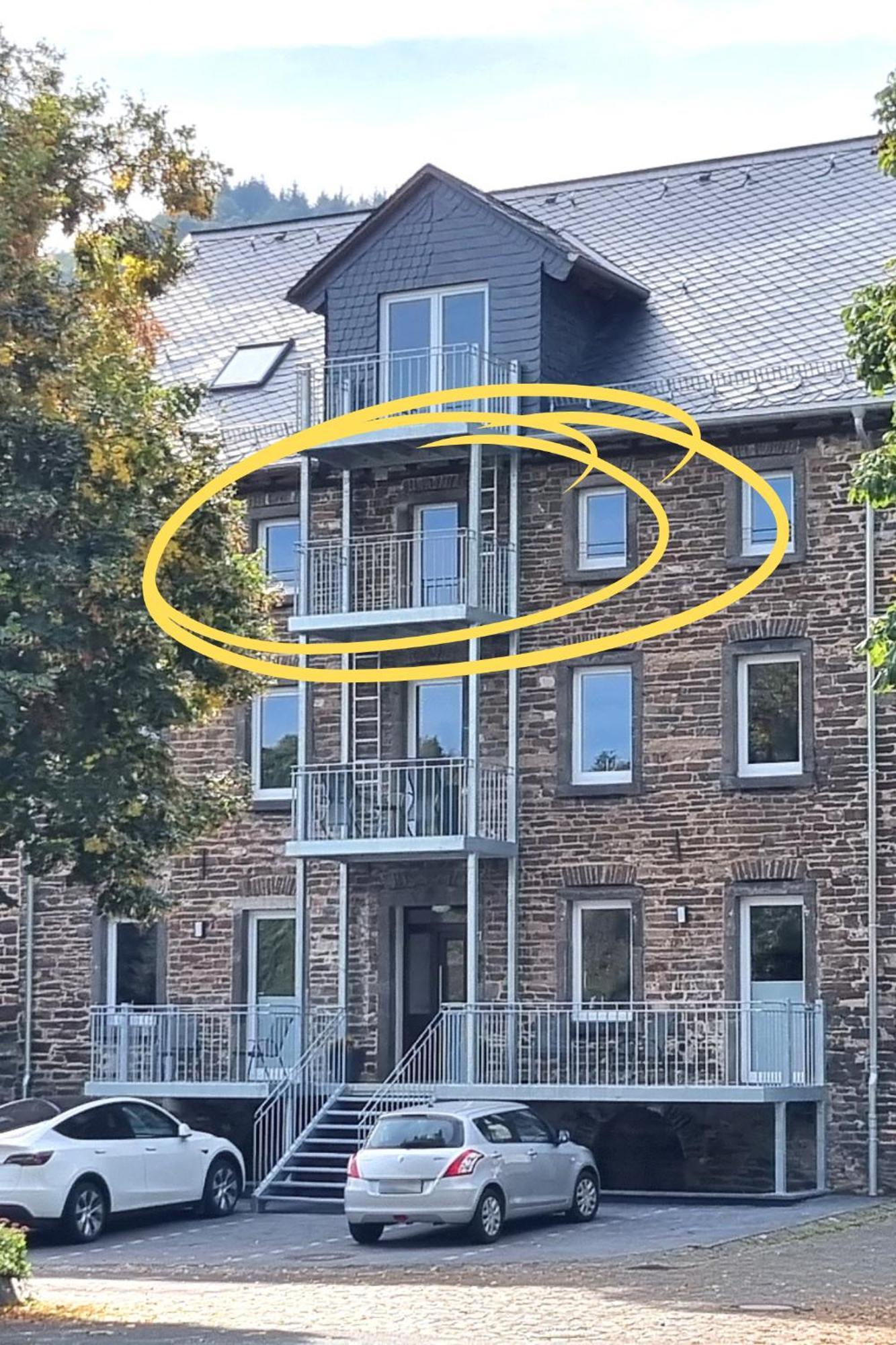 Winzerhaus Am Calmont - Raumwunder Mit Moselblick Lägenhet Bremm Exteriör bild
